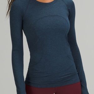 Lululemon tech swiftly long sleeve size 2 true navy and iron blue